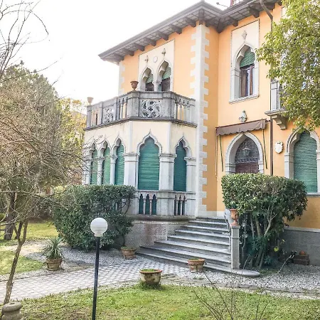 Corrado ונציה - לידו